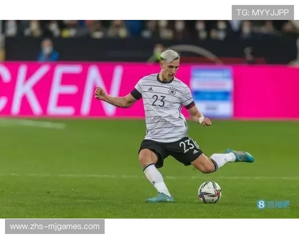 施洛特贝克批评队友风波，多特更衣室紧张升温